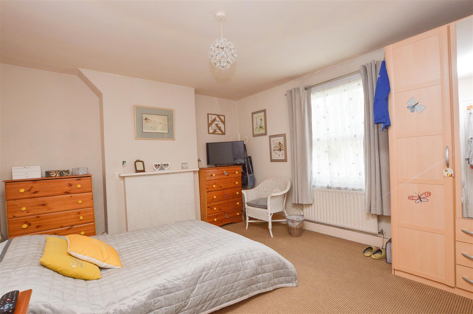 Property Details for Seaside Eastbourne East Sussex BN22 7RP Town Property Estate Agents